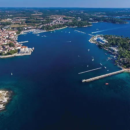 Beautiful Home In Tar * Poreč